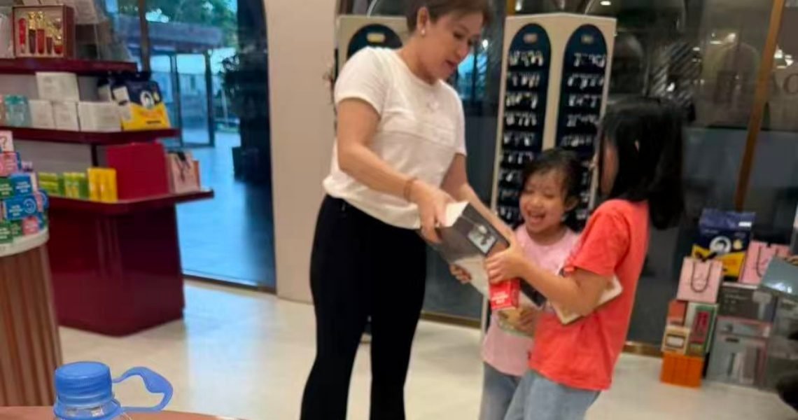 luxury-shopping-experience-lucky-winner-grand-prize-award